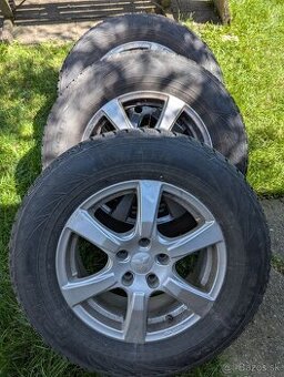 Hlinikové disky Mistubishi + zimné pneu 215/70 R16 100H