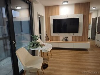 3izb.luxusný byt na prenájom v novostavbe v centre KE