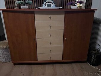 Predám komodu a skriňu