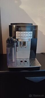 Predam kavovar Delonghi