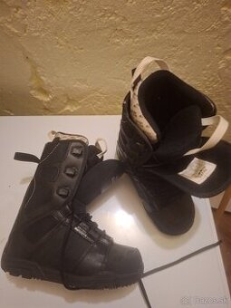 Topanky na snowboard