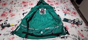 Lyžiarske oblečenie.