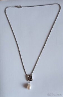 Strieborná retiazka s perlou