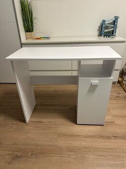 Predám stolík – top stav, ako nový