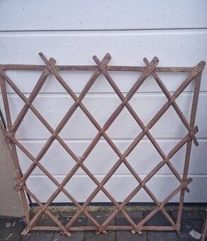 Staré kované mreže – kosoštvorcový vzor (2 ks)