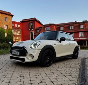 Mini Cooper S (2018) – 192 koní