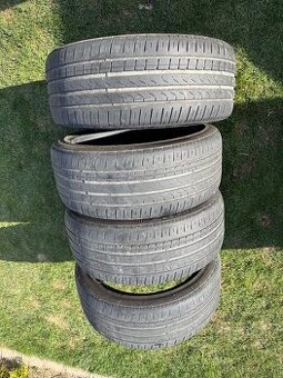 235/40 R19 Pirelli letne