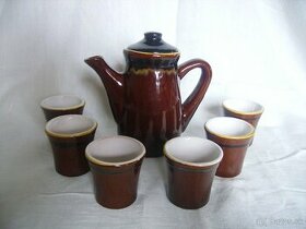 Hnedá keramická sada - čajník so šáločkami