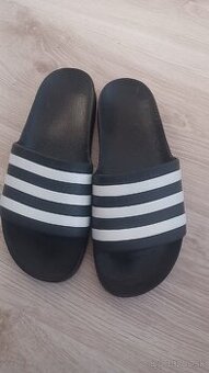 Šľapky Adidas veľkosť 42
