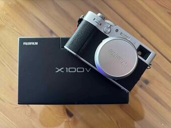 Fujifilm X100V