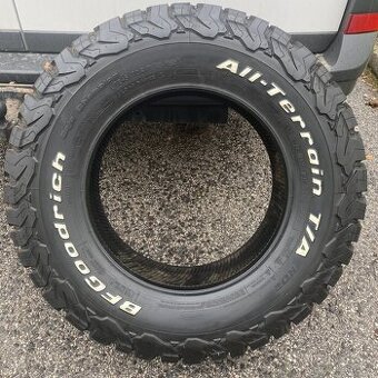 5ks BFGoodrich All Terrain T/A KO2 245/70 R17 119S