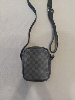 Kapsička louis vuitton