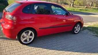 5x100 R16 Seat  pneu 205/45 r16 komplet sada