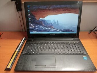 predám notebook LENOVO G50-30 , WINDOWS 7 , 2x baterka