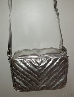 Crossbody strieborná kabelka Grosso