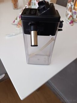Delonghi nádobka Nádoba na mlieko kávovaru DeLonghi DLSC012