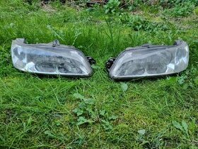 Predne svetla na peugeot 306