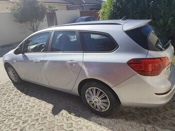 Opel Astra J