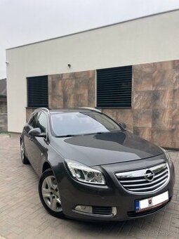 OPEL INSIGNIA ST 2.0 AUTOMAT NOVÁ STK EK
