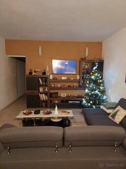 Darujem koberec