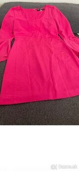 Karl Lagerfeld šaty