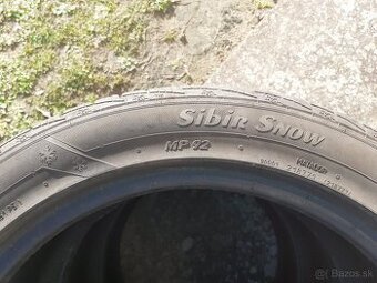 Predám zachovalé zimné pneumatiky na Hondu Civic 8g