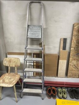 Predám hliníkový 5 stupienkovy