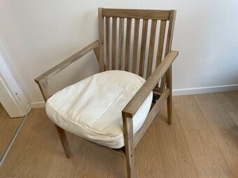 stolicka JYSK s vankusom IKEA kupene za 130