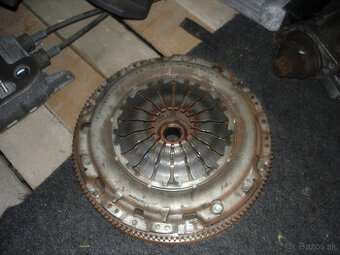 spojka, lamela, zotrvačnik, fabia 2, octavia II , škoda