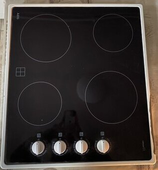 Sklokeramická varná doska AEG