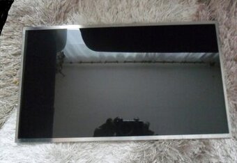 predám 15,6" Led display pre notebooky Emachines,MSI...