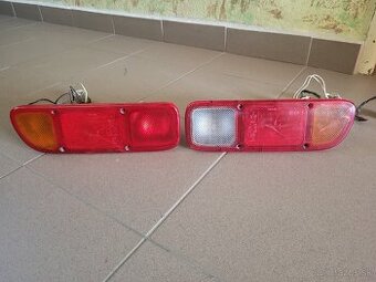 Zadné svetlá Nissan Terrano II R20