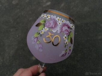 Predám sklenený pohár na 50-tku