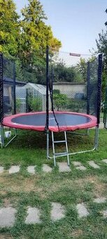 Trampolína