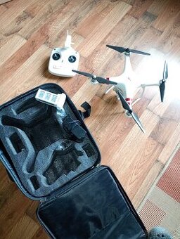 DJI phantom 3 dron