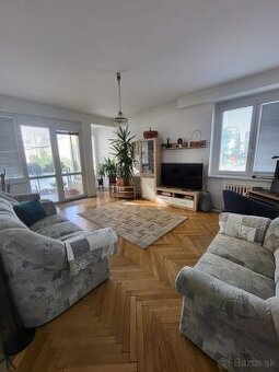 Na predaj priestranný 3 izbový byt Staré Mesto, Bratislava