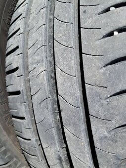 Predam pneu r16 205 55