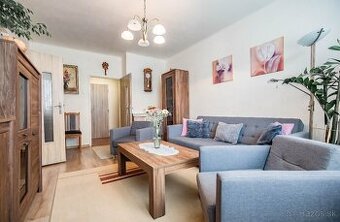 2-izb. byt v HLOHOVCI Za Poštou, výmera 50,44 m2 + balkón,