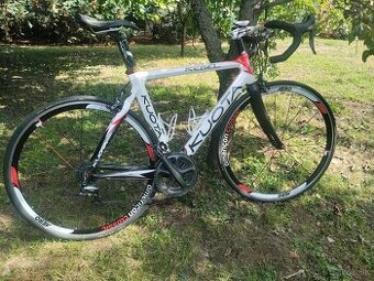 Karbónový bicykel