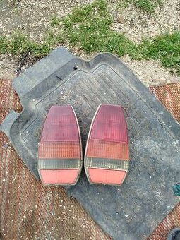 Zadné svetlá škoda 105l