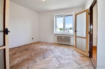 3-izbový byt s garážou na ulici Jozefa Kozáčeka, Zvolen