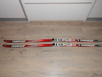 Predam v super stave bezky znacky ATOMIC o dlzke 180 cm