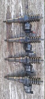 038130073AC Vstrekovacie trysky 1.9TDI 85kW AJM , AUY