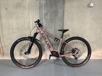 TOP STAV Dámsky horský e-bike KELLYS TAYEN R50 ROSÉ GOLD 20