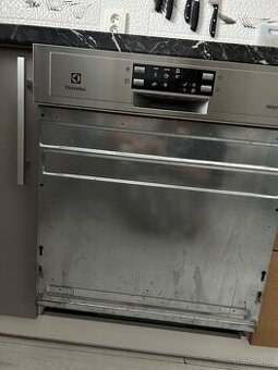 Umývačka riadu elektrolux