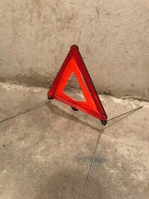 Predám výstražný trojuholník.