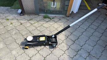 Predam profi hydraulický zdvihak na auto nosnosť 3.2 tóny ho