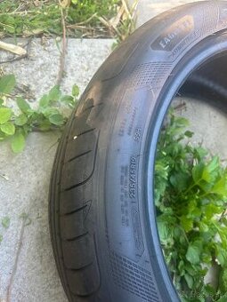 Goodyear Eagle F1 235/45 R19 penumatiky jazdene jednu sezonu - 1
