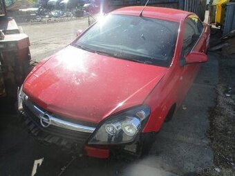 Opel Astra Twin Top / cabrio rozpredam na nahradne diely