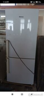 Chladnička s mrazničkou samsung